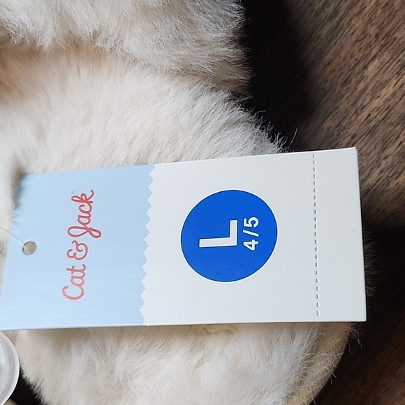 Cat & Jack Slippers - Picture 3 of 5